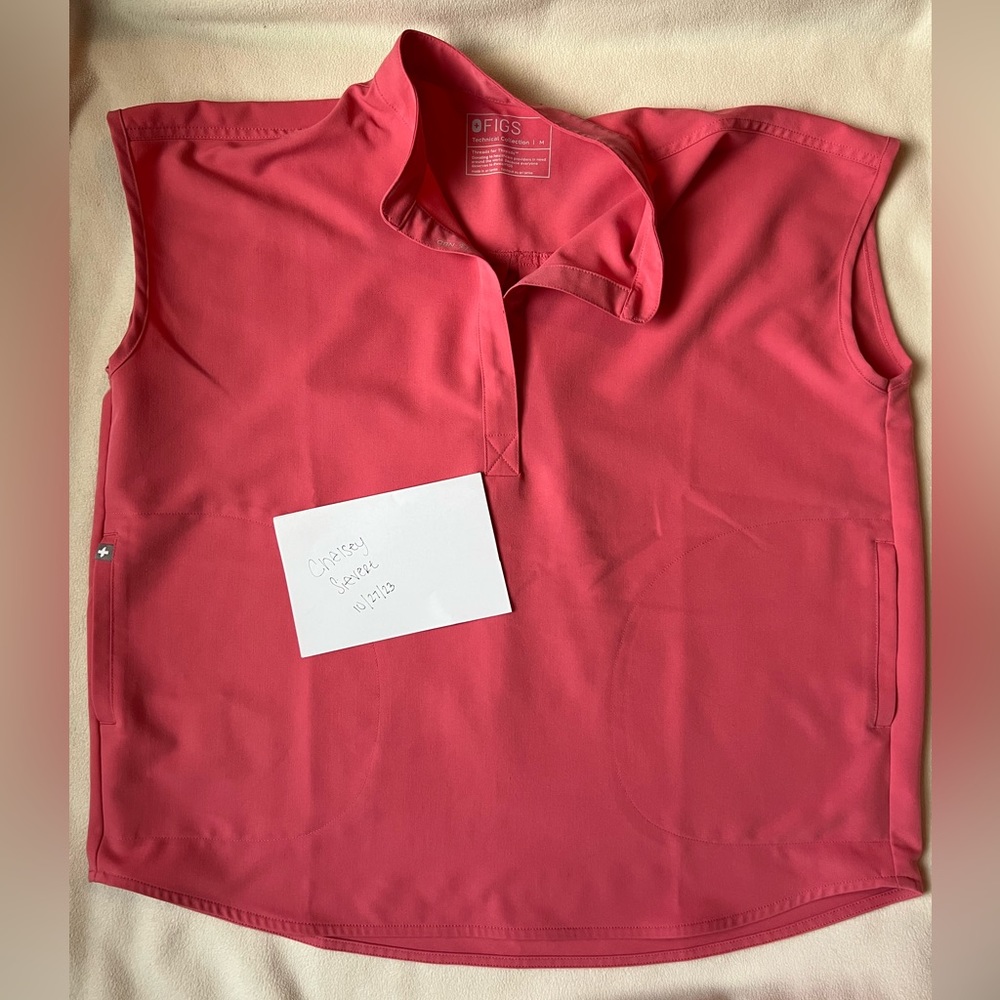 Figs Desert Rose Rafaela top size medium